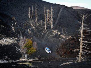 Peugeot 208 T16 sull'Etna