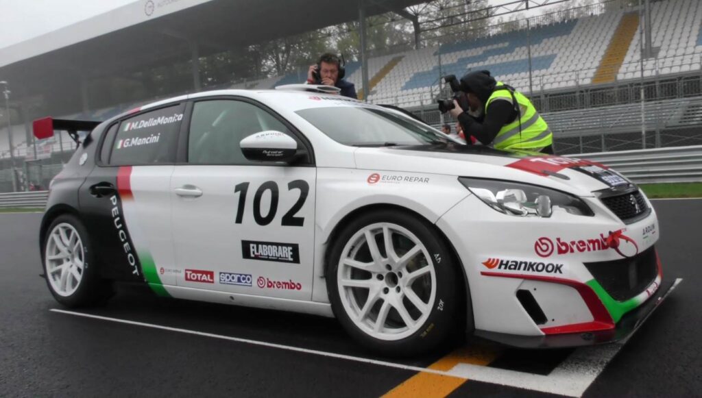 Peugeot 308 Cup. Meravigliosa equilibrista