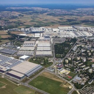 Una vista aerea della fabbrica Audi di Ingolstadt